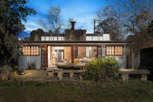 Image of Sandstone Cottage With Cozy Open Fireplace in the Heart of Robertson