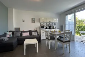 Image of My beach hut, accommodation with garden and parking for 4 people.