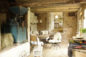 Image of Deluxe farmhouse, smokehouse kitchen, tiled stove, bathroom in stable, Whirlpool