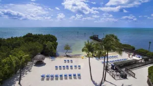 Image of BLUE \/ GREEN PARADISE WITH A PRIVATE BEACH!!!