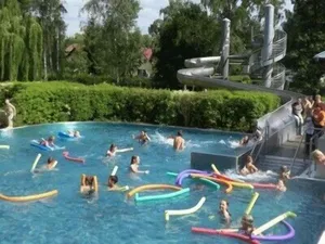 Image of Large holiday property right by the outdoor pool & S-Bahn Berlin (15 minutes to the center)