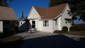 Image of Lovely Cozy Country Home Located In the Hills Of Southern Illinois