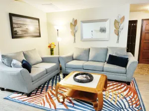 Image of CHISHOLM CHARM...Lokal Estates