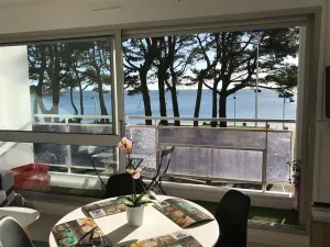Image of Apartment sea view, beach, Wifi