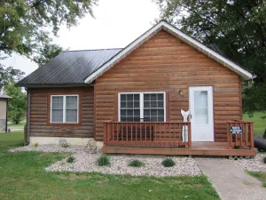 Image of Lake house. Less than 3 miles from beautiful Lake Cumberland.