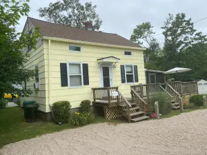 Image of 3 Bed 1.5 bath cottage in walking distance to Narragansett Town Beach & Pier