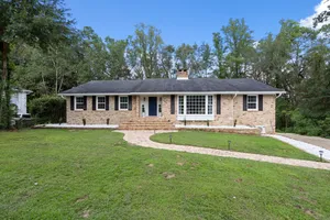 Image of Airy 5br home w\/pool, outdoor living, game room