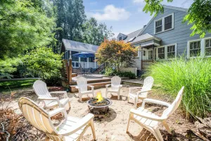 Image of (June Weeks OPEN!) Union Pier Beach Style Cottage Close to Lake Michigan!