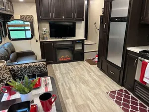 Image of NEW 2019 Spacious Camper - All Modern Amenities - Fast WIFI