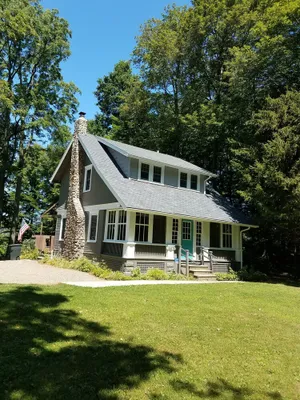 Image of 5 lakefront acres with DIRECT beach access from property