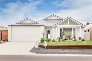 Image of STYLISH AND CONTEMPORARY HOME WITH BEAUTIFUL COASTAL TOUCHES & TIMBER ACCENTS