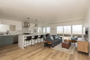 Image of Modern Oceanfront Retreat with Expansive Ocean Views w\/Parking Long Beach Peninsula\/Belmont