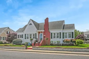 Image of Donovan's Reef - Pet friendly, In Town!