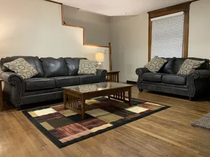 Image of New!!!  Great Remodeled 2 Bedroom. Walk to the Square!