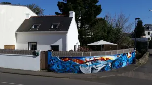 Image of Adorable sunny house in the heart of downtown