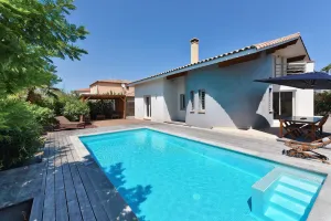 Image of VILLA 9 pers 500 m from the SEA - HEATED SWIMMING POOL - Teck Terrace - QUIET AREA