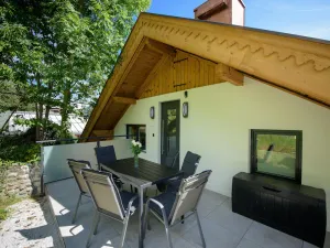 Image of Spacious apartment with private terrace