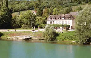Image of Apt C