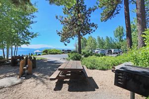 Image of Griggs House - HOT TUB - Close to Tahoe City!