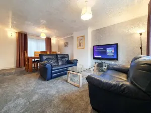 Image of 3 bedroom house Amazon M90 Dunfermline Edinburgh