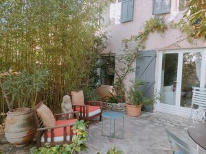 Image of Near Aix en Provence, 20 minutes from the TGV, country house for 6 people