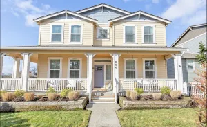 Image of Premium Snohomish mansion with views of skydivers