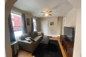 Image of (G2) Large 2 bdrm unit close to downtown Syracuse.