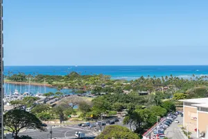 Image of Hotel Type Best Price Ocean and Park View! Ala Moana (AH11)