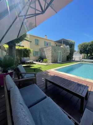 Image of Very nice air-conditioned apartment with heated pool in charming villa.