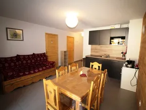 Image of Confortable T3 à 50m des pistes avec piscine et parking gratuits - FR-1-297-338