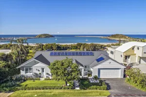 Image of Jetty Beach Splendour Apartment