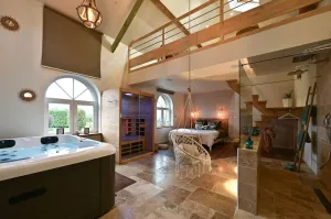 Image of Instinct - Jacuzzi, Sauna, Apéritif dînatoire et Petit déjeuner