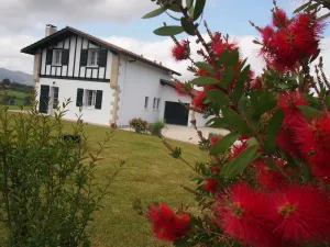 Image of House between sea and mountains on 1500m2 of enclosed land. 4-star tourism classification.