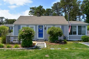 Image of 2 bedroom sunlit cottage with AC, .3 miles to beach