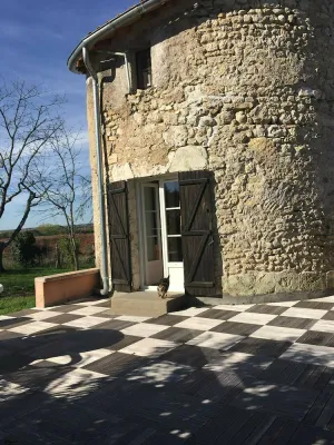 Image of The authentic 14th century tower YSELDA