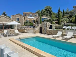 Image of Renovated bastide near Apt with private pool