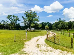 Image of ✨ 4bed 2.5bath Pool Home. 5 mins from WEC! Sleeps 8-10 Guests. Pet Friendly