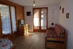 Image of 150m from shops, Ground floor, terrace, tv, ski locker, 51m², Valloire
