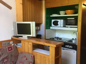 Image of Duplex for 5 · Ski-in\/Ski-out · Quiet & Cozy with Balcony