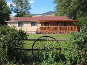 Image of 4-bedroom Home - Patio Overlooking the Wind River