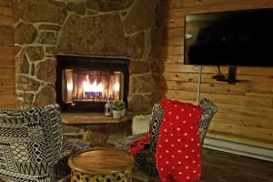 Image of Queen Studio~Resort Amenities~19 Miles to West RMNP