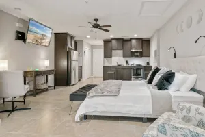 Image of The Den at the Ravines |Queen Studio |Full Kitchen |Screened Balcony |Dogs Ok |Wooded Scenery |Quiet