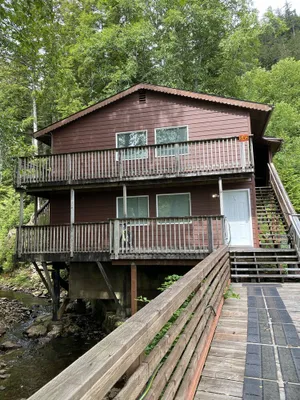 Image of Top floor unit conveniently located in downtown Ketchikan! [Ask for Rental Car]