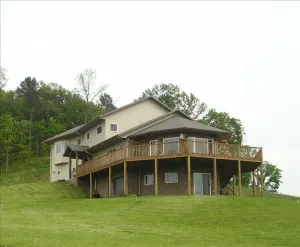 Image of Quiet Country Comfort w Long Views