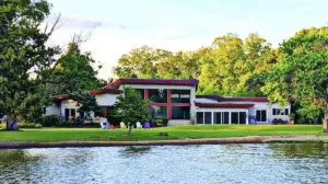 Image of Laid-Back Lakefront Luxury Near Bay & Beach: Welcome To Wiseacre!