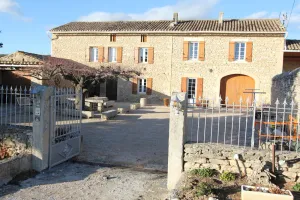 Image of LUBERON PARK IN A STONE MAS WITH CABRIERES OF AVIGNON NEAR GORDES