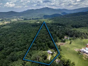 Image of NEW Modern Cabin in Luray: Firepit, Allows Dogs, NEW Hot Tub, 5 acres