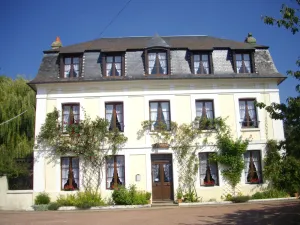 Image of L'Éclipse, Studio Issue 5