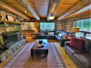 Image of Rustic & Spacious Log Cabin w\/Private Hot Tub, Amazing Views, 4 Miles to Ski