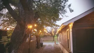 Image of KING BED, 2 HOMES , 2 KITCHENS,  SLEEPS UP TOO 13, 3 MINS FROM STOCKYARDS FORTWORTH!